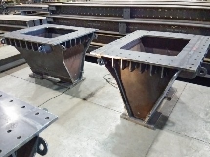 その他製缶品 4